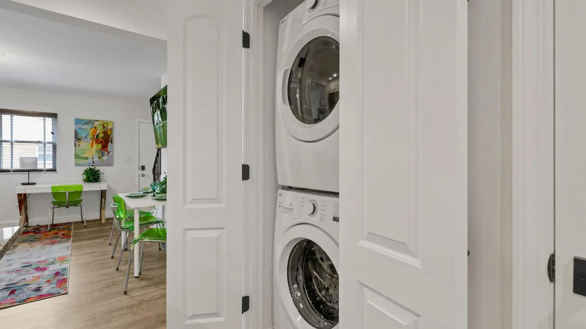 The Worthington - 3 Bedroom 2 5 Bath And Parking Columbus 0*,