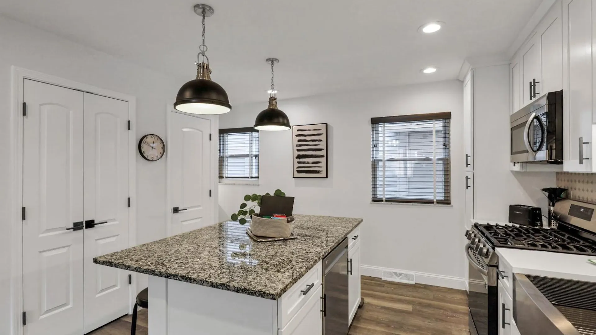 The Worthington - 3 Bedroom 2 5 Bath And Parking Columbus Lejlighed